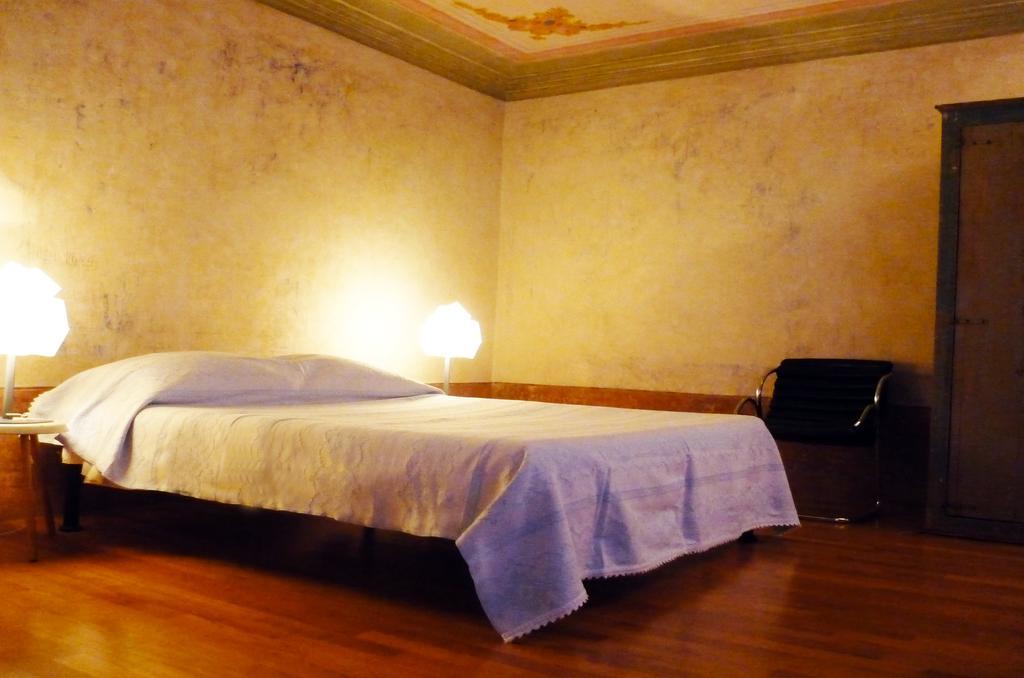 Camera Con Vista フォッソンブローネ 部屋 写真